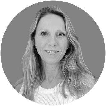 img-headshot-Karen Strugnell B+W-1